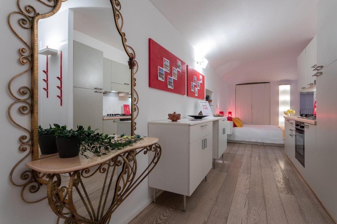 Red Studio Near Porta Nuova By Wonderful Italy Turin Bagian luar foto