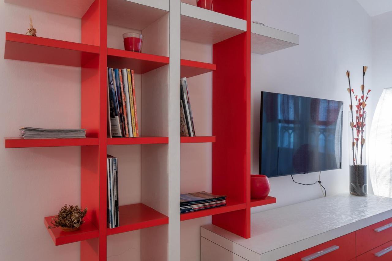 Red Studio Near Porta Nuova By Wonderful Italy Turin Bagian luar foto