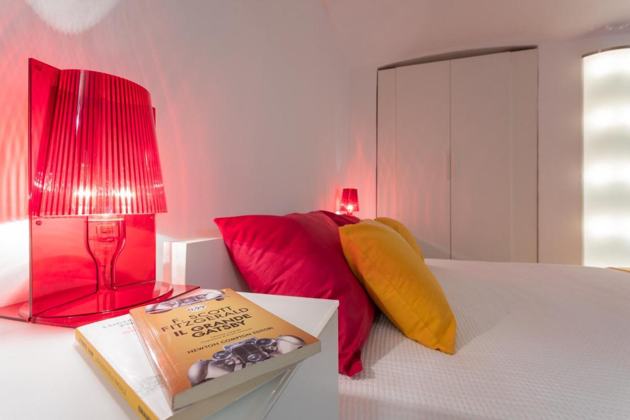 Red Studio Near Porta Nuova By Wonderful Italy Turin Bagian luar foto